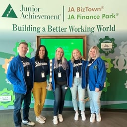 TN Volunteers with Junior Achievement